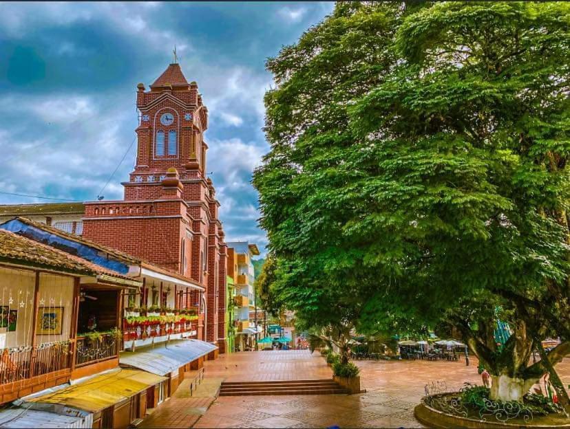 Hotel Jireh - San Carlos Ant ภายนอก รูปภาพ